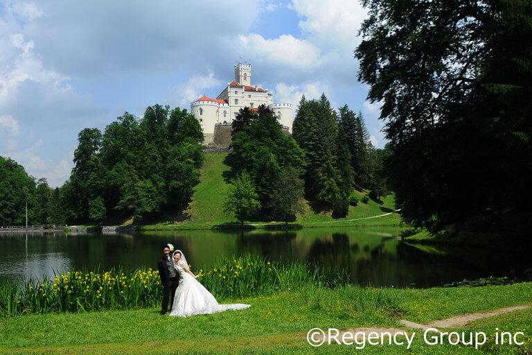 湖と森に囲まれたクロアチアのトラコシチャン城！　愛らしいお城でヨーロッパ挙式を